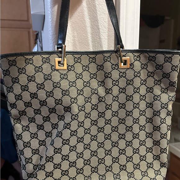 Gucci Monogram Tote Bag - Picture 2 of 7